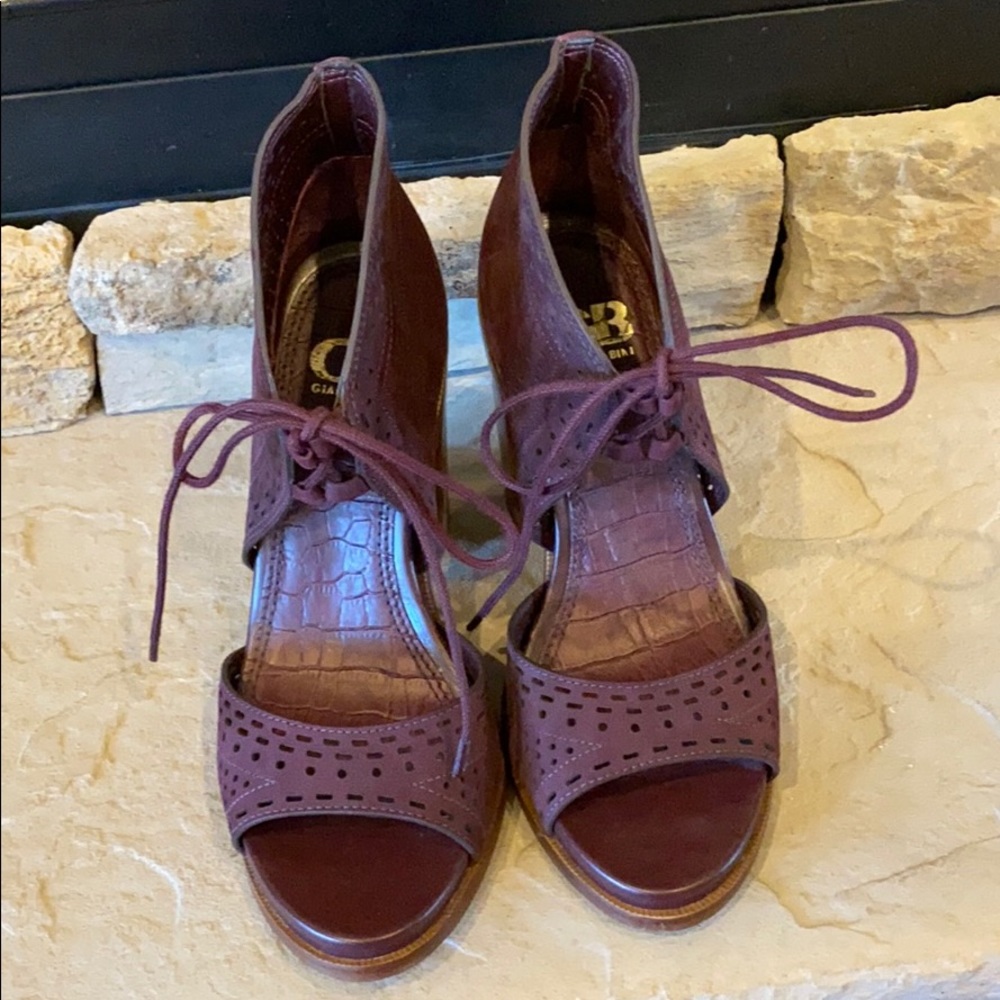 Gianni Bini Sandal Wedges